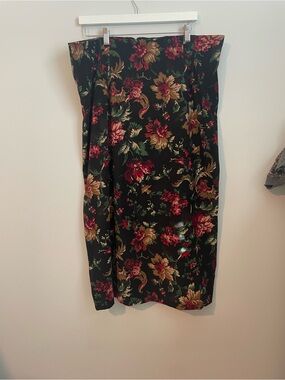 Courtenay Floral Midi Skirt in Black and Red
